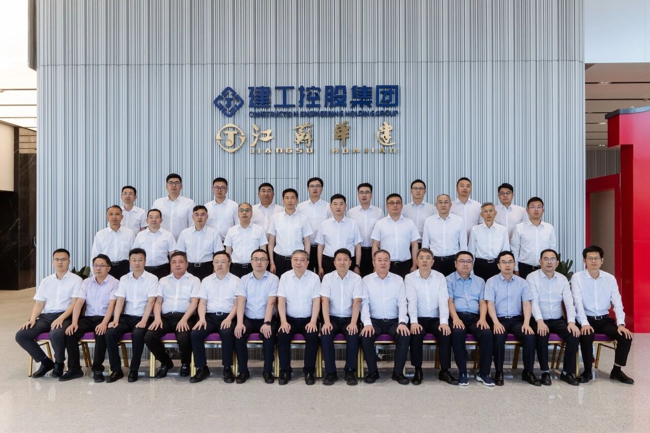 ceaa479a07b7b8178f66b6569f5b7470.jpg